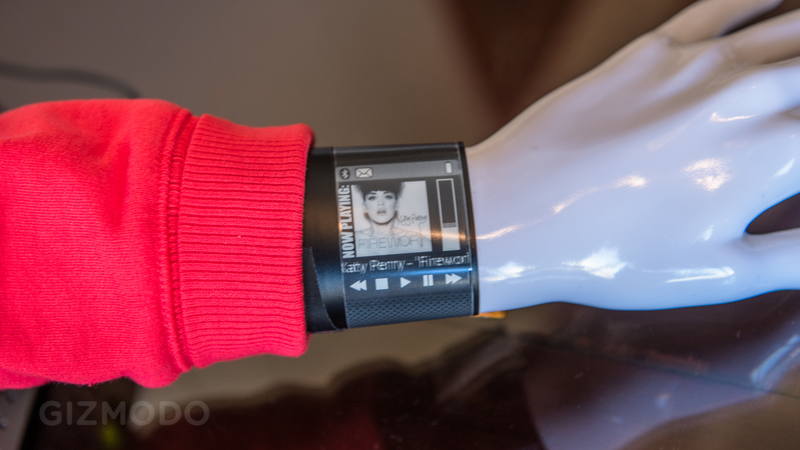 Illustration for article titled Flexible E Ink Tablets Will Probably Be Neat Someday, But Not Right Now